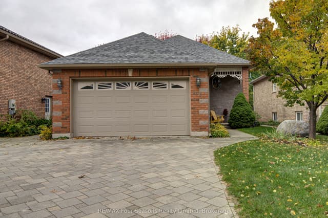 Detached at 205 Bryan Drive, Collingwood, ON L9Y 5J3