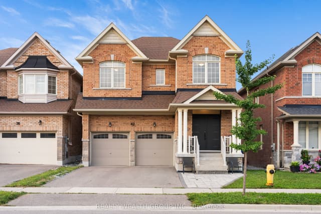 Detached at 42 Mondial Crescent, East Gwillimbury, ON L9N 0S2
