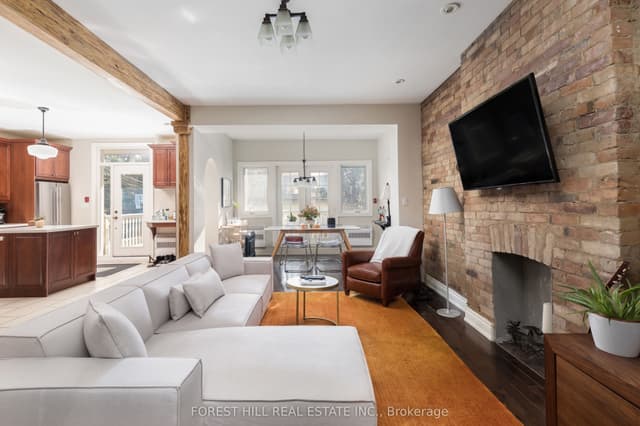 Multiplex at 105 Balmoral Avenue, Toronto, ON M4V 1J5, Toronto C02
