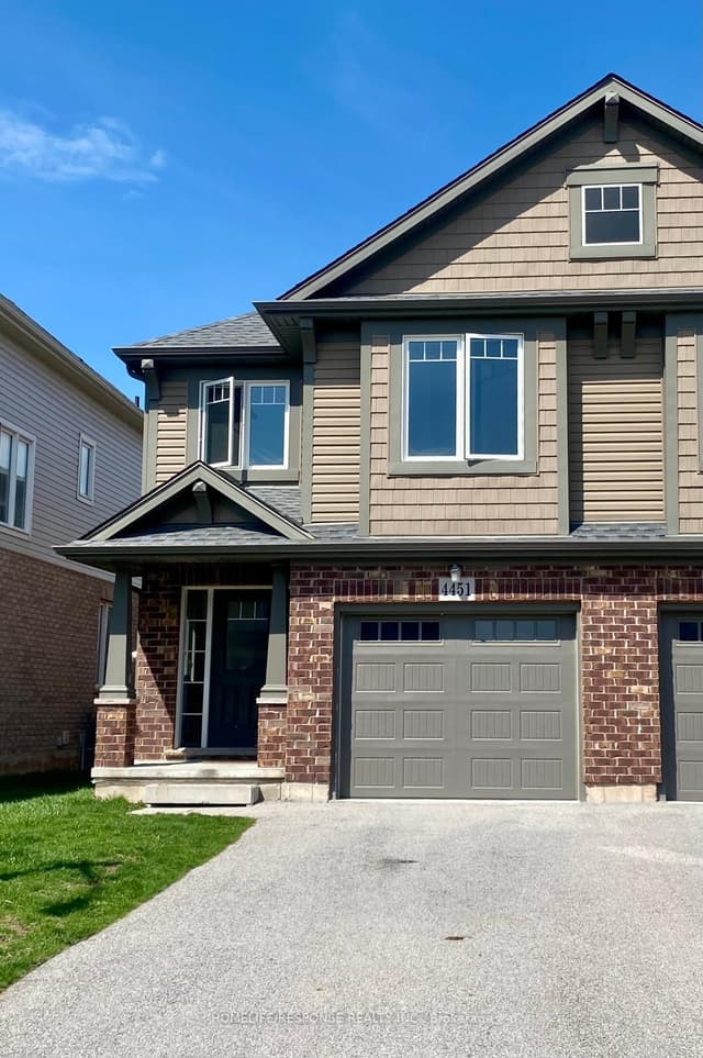 Semi-Detached at 4451 Eclipse Way, Niagara Falls, ON L2G 0G3