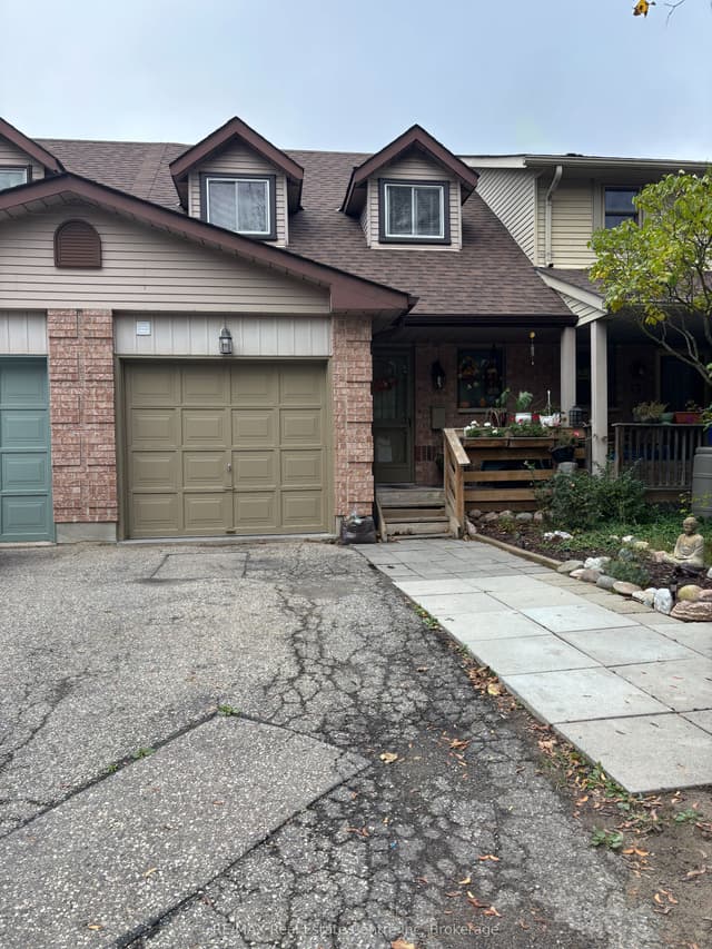 Att/Row/Townhouse at 70 Grandridge Crescent, Guelph, ON N1H 8G3