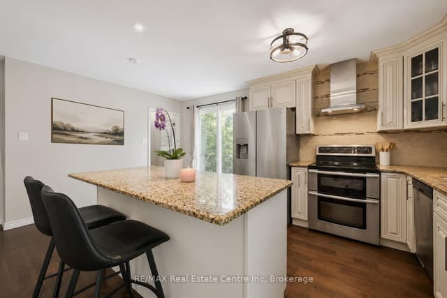 Detached at 369 WEST ACRES Drive, Guelph, ON N1H 7B3