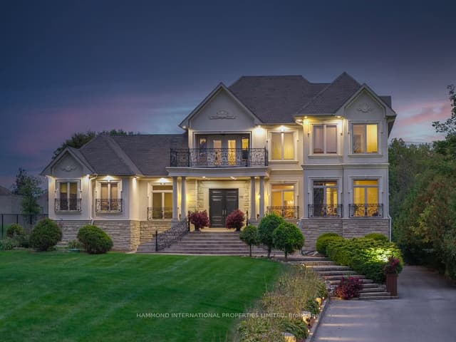 Detached at 776 Woodland Acres Crescent, Vaughan, ON L6A 1G2