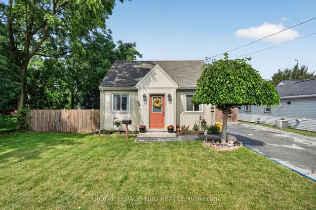 Detached at 63 OAKWOOD Street, Port Colborne, ON L3K 5G1