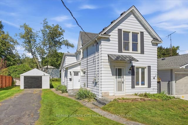 Detached at 41 Port Robinson Road, Pelham, ON L0S 1E0