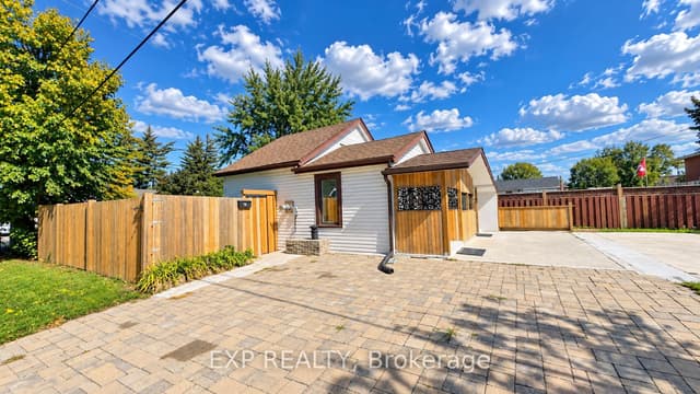 Detached at 76 Avenue Road, Cambridge, ON N1R 1C1