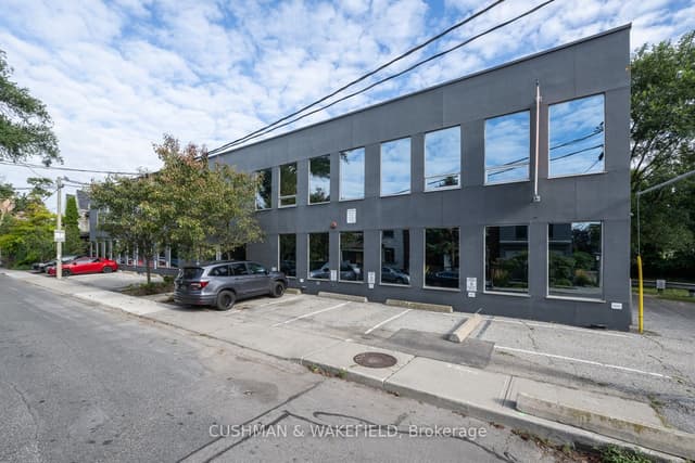 Office at 18 Hook Avenue 202, Toronto, ON M6P 1T4, Toronto W02