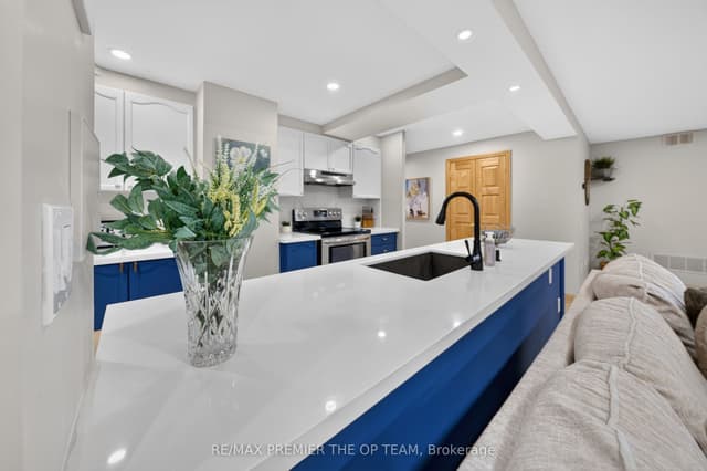 Condo Apartment at 100 Arbors Lane 404, Vaughan, ON L4L 7G4