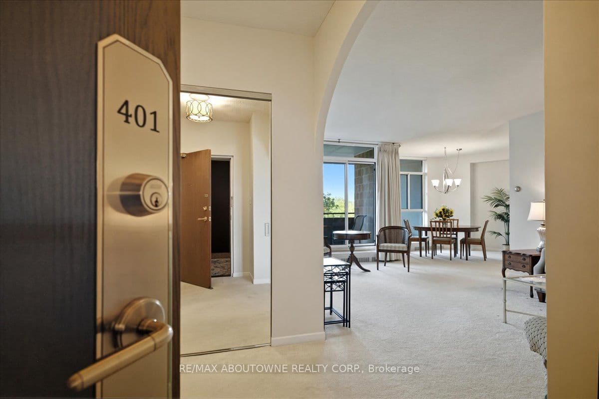 Suite 401 · Floor 4, Unit 401 · 5250 Lakeshore Rd