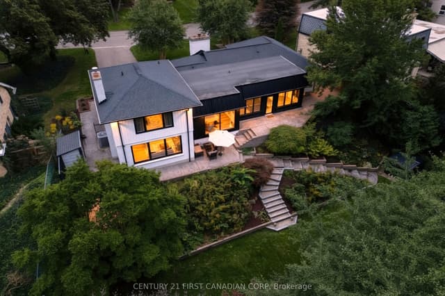 Detached at 1125 The Parkway, London East, ON N6A 2X2