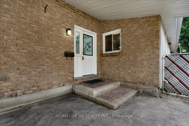 Detached at 19 Milton Avenue W, Cambridge, ON N3C 2Y3