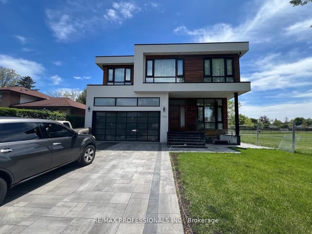 Detached at 2206 UTLEY Road, Mississauga, ON L5J 1X1