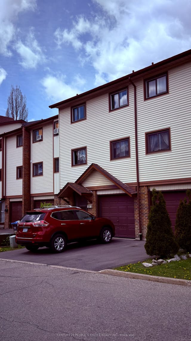 Condo Townhouse at 25 Mccallum Court, Brampton, ON L6W 3M4