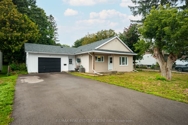 Detached at 23 Third Street, Orangeville, ON L9W 2B2
