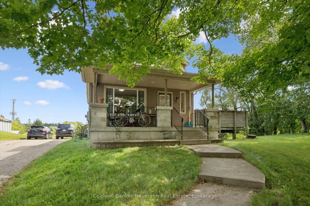 Detached at 527 Stone Road E, Guelph, ON N1L 1B7