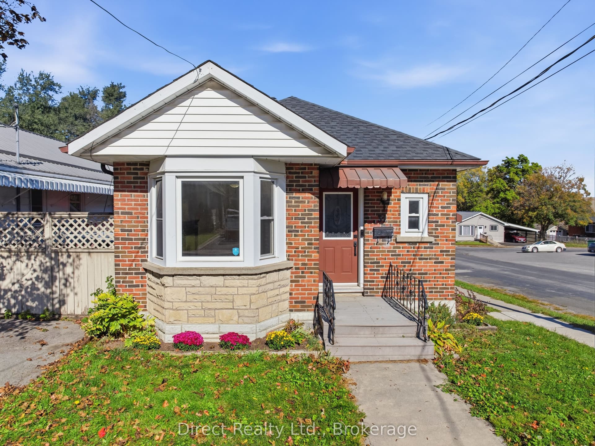 32 Meyers St