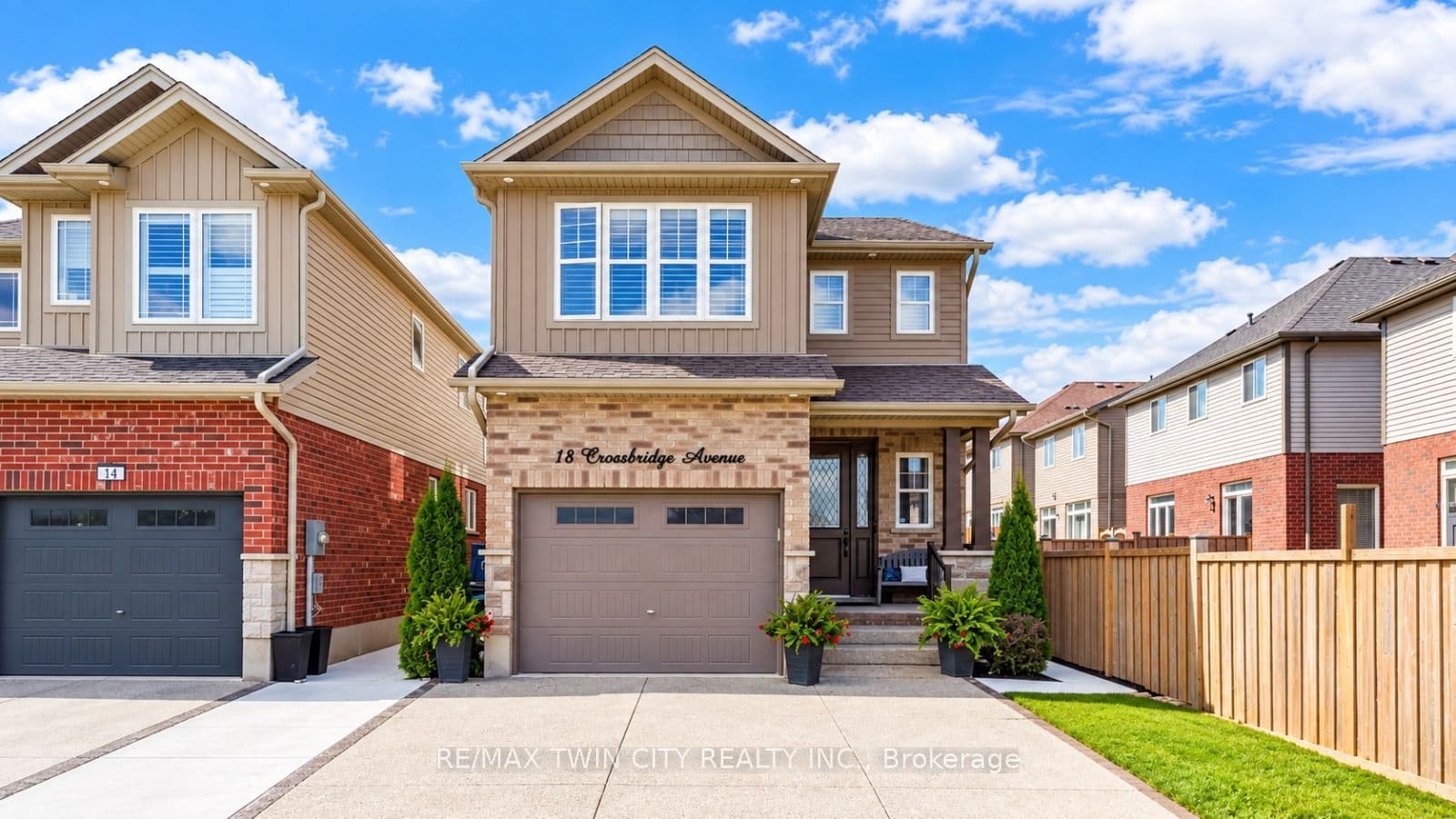 18 Crossbridge Ave