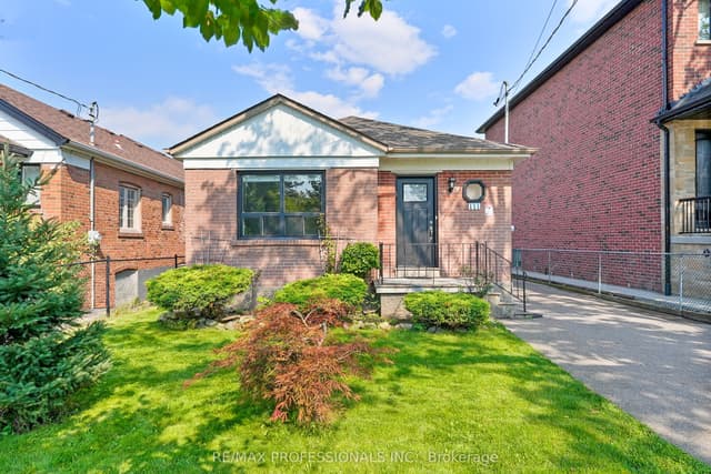 Detached at 111 Wesley Street, Toronto, ON M8Y 2W9, Toronto W07