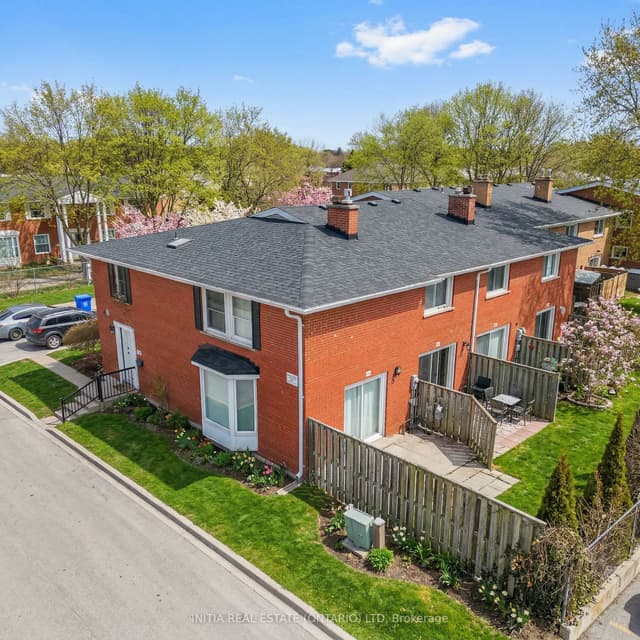 Condo Townhouse at 55 Arbour Glen Crescent 19, London East, ON N5Y 1Z9