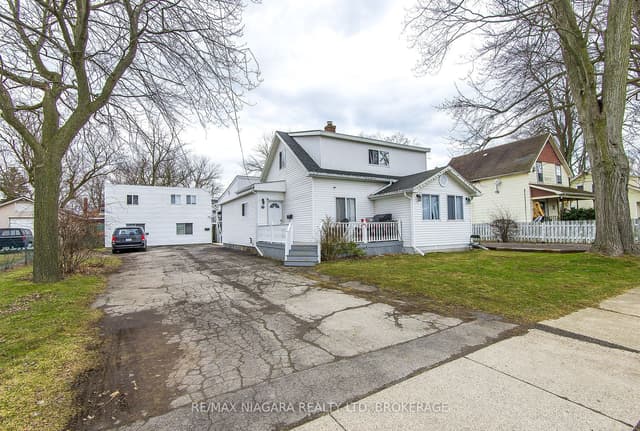 Duplex at 255 Mellanby Avenue, Port Colborne, ON L3K 2M2