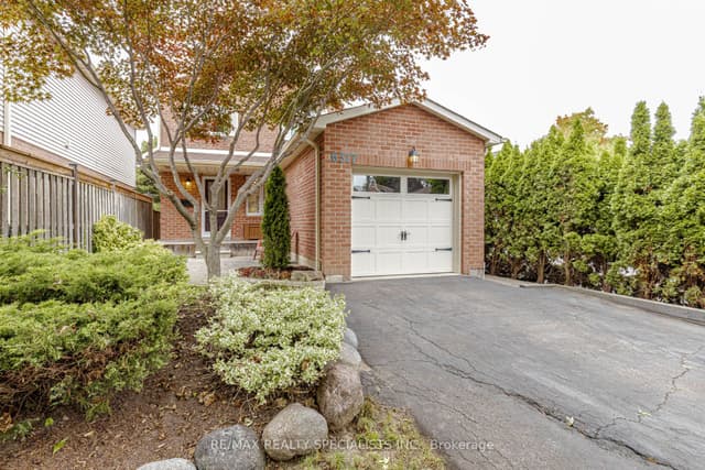 Detached at 6317 Martel Court, Mississauga, ON L5N 3H6