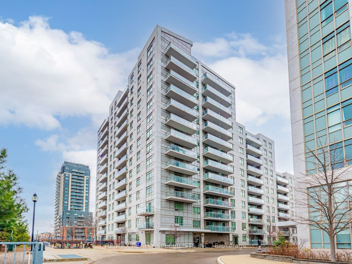 Suite 1302 · Floor 13, Unit 1302 · 816 Lansdowne Ave