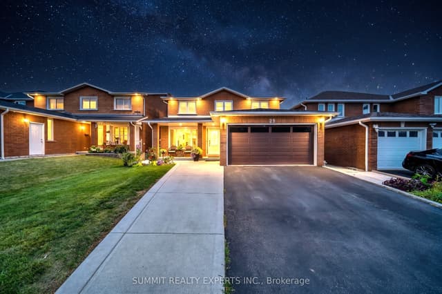 Detached at 29 Coronation Circle, Brampton, ON L6Z 4A9