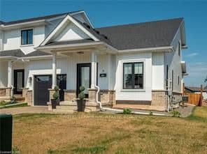 Att/Row/Townhouse at 8 King Street, Fort Erie, ON L2A 0C6