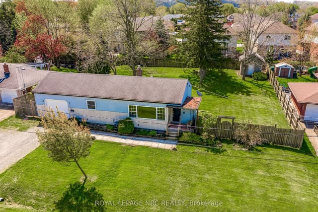 Detached at 60 Valley Road, St. Catharines, ON L2S 1Y6