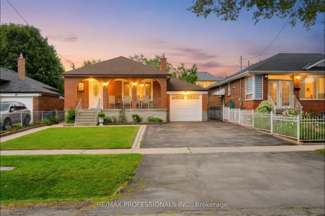 Detached at 42 Woolgar Avenue, Toronto, ON M8Z 4Y7, Toronto W08