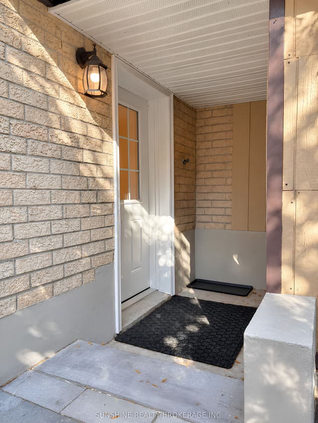Detached at 37 Bowhill Drive Walk-Out Basement, Richmond Hill, ON L4B 4V3
