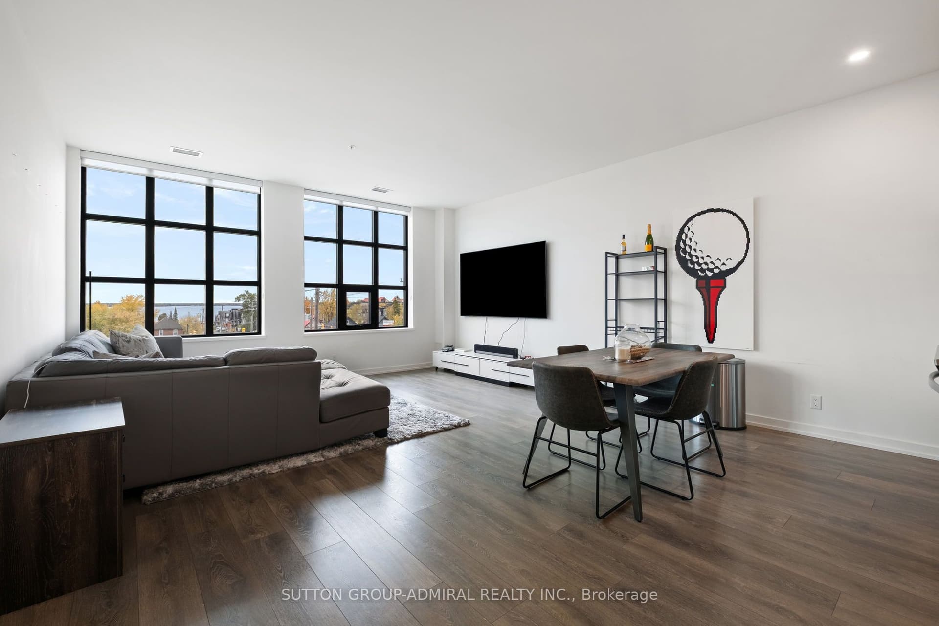 Suite 305 · Floor 3, Unit 305 · 21 Matchedash St