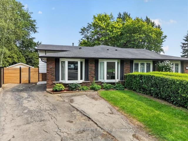 Semi-Detached at 27 Gretna Court, Hamilton, ON L9C 4V1