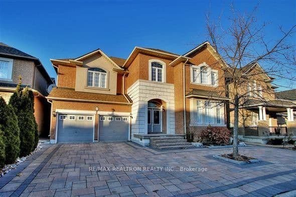 Detached at 22 St Urbain Drive, Vaughan, ON L4H 2X4
