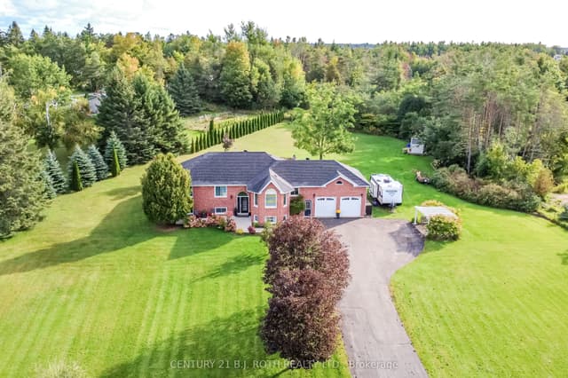 Detached at 7 ORSI Drive, Oro-Medonte, ON L3V 7Z7