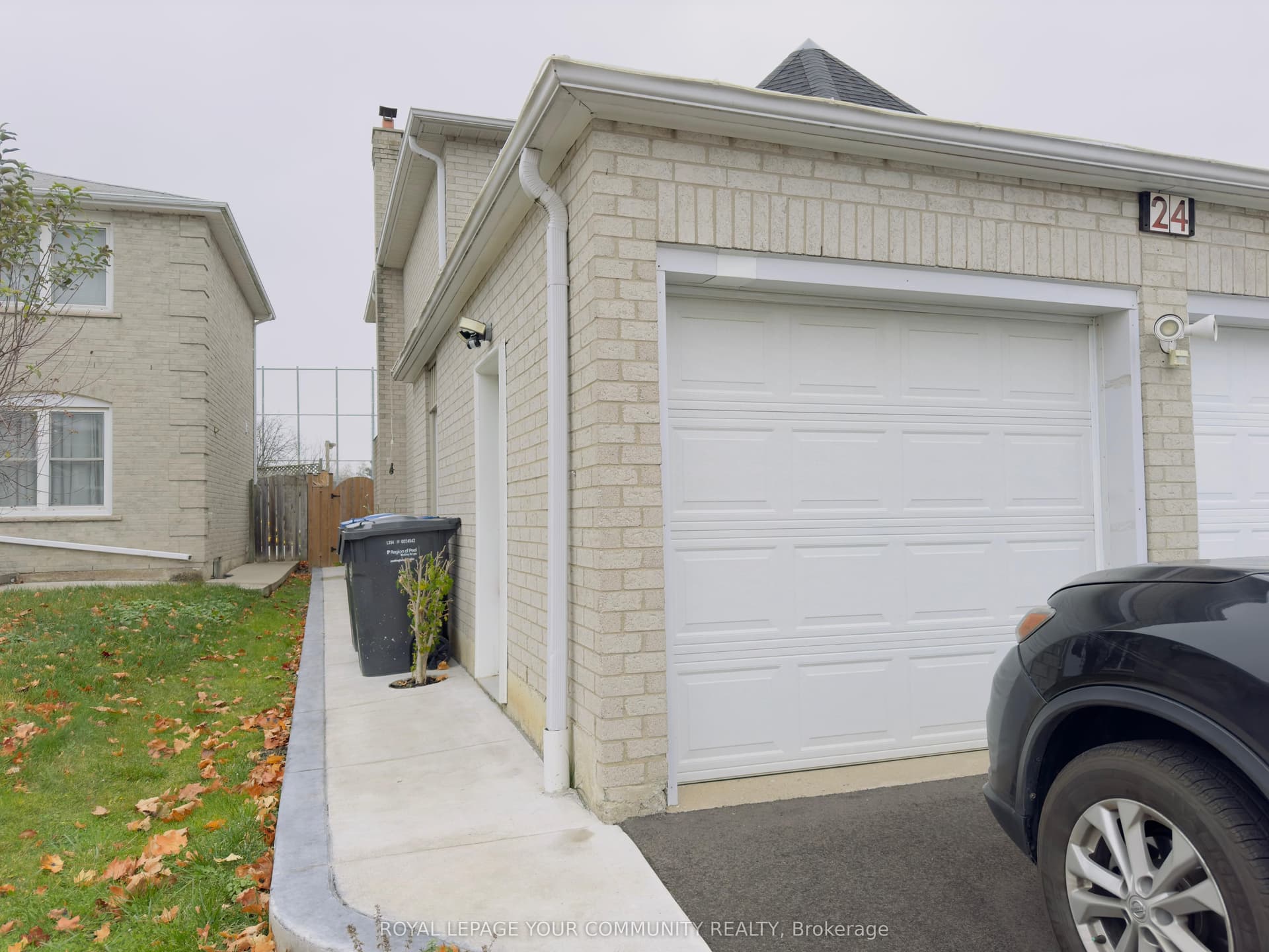 Unit Bsmt · 24 Nasmith St