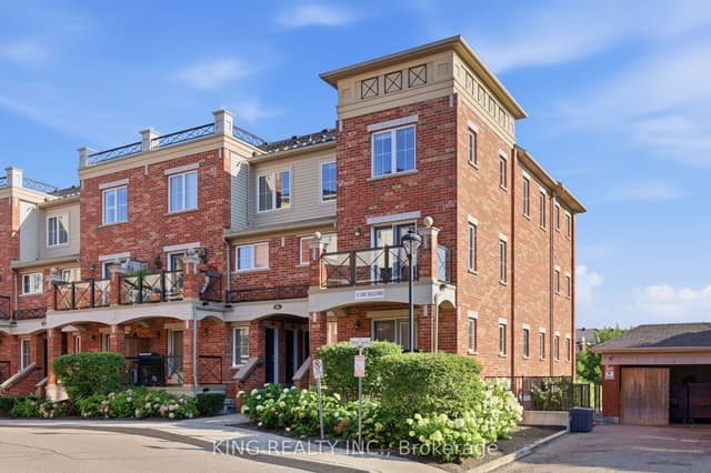 Condo Townhouse at 35 Hays Boulevard 8, Oakville, ON L6H 0J1