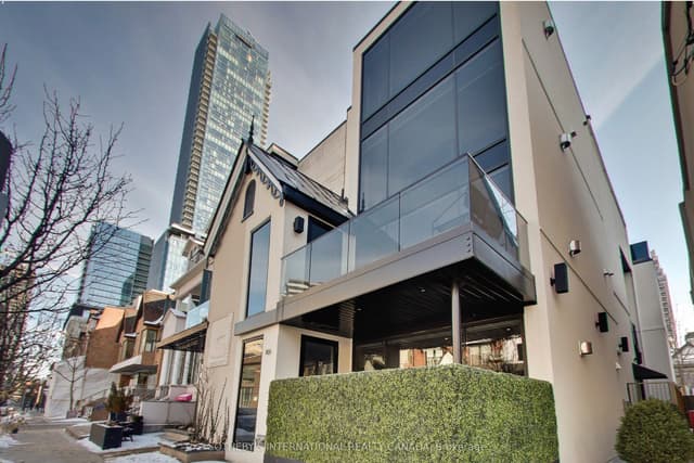 Office at 101 Scollard Street Second Floor, Toronto, ON M5R 1G4, Toronto C02