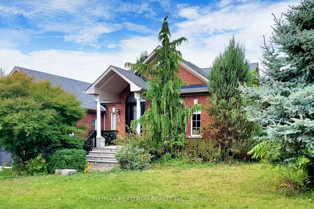 Detached at 1021 Ivsbridge Boulevard, Newmarket, ON L3X 1N7