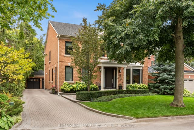 Detached at 54 Theobalds Circle, Richmond Hill, ON L4C 9C9