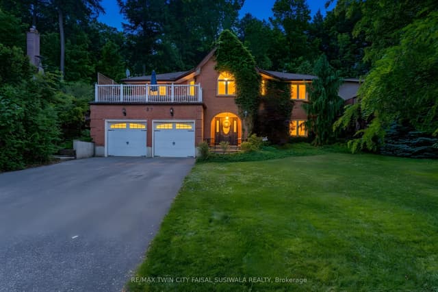 Detached at 37 Yellow Birch Drive, Kitchener, ON N2N 2M1
