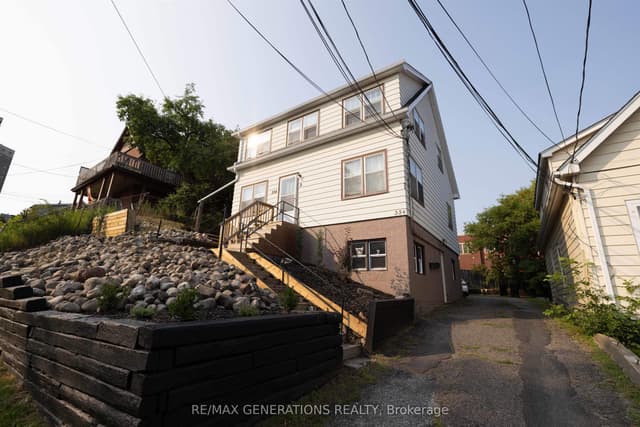 Multiplex at 334 PEARL Street, Thunder Bay, ON P7B 1G1