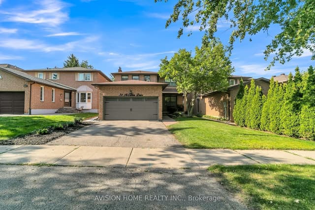 Detached at 34 Mccallum Drive, Richmond Hill, ON L4C 7S9