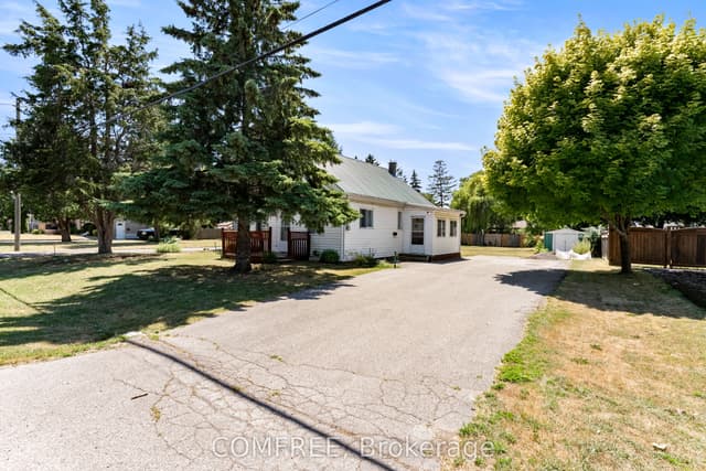 Detached at 110 Gilbert Street, Belleville, ON K8P 3H2