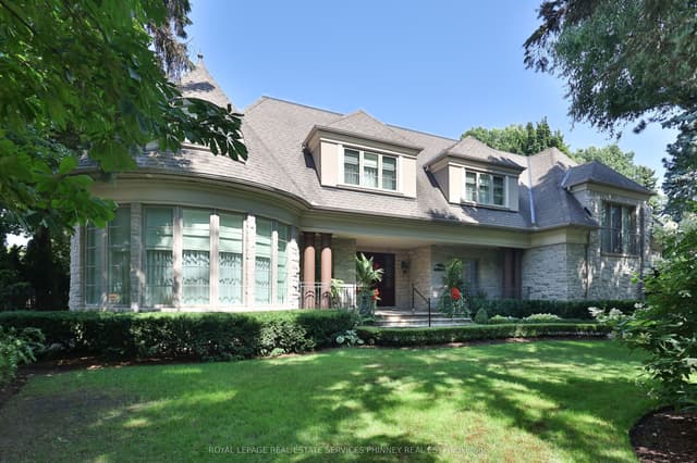 Detached at 541 Arrowhead Road, Mississauga, ON L5H 1V5