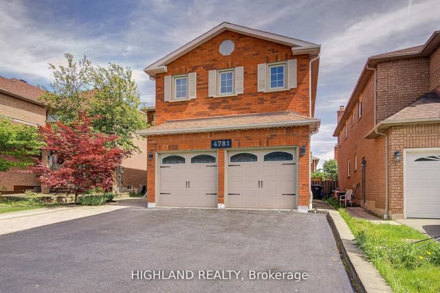 Detached at 4781 Crystal Rose Drive, Mississauga, ON L5V 1G9