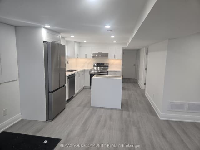 Detached at 64 Rockport Crescent, Richmond Hill, ON L4C 2L6
