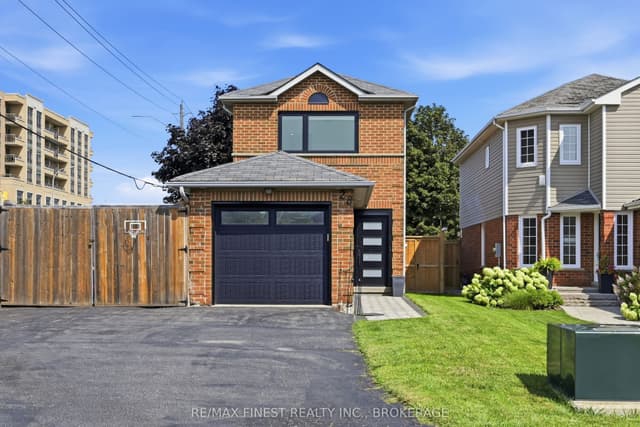 Detached at 28 Melborne Court, Whitby, ON L1R 1S2