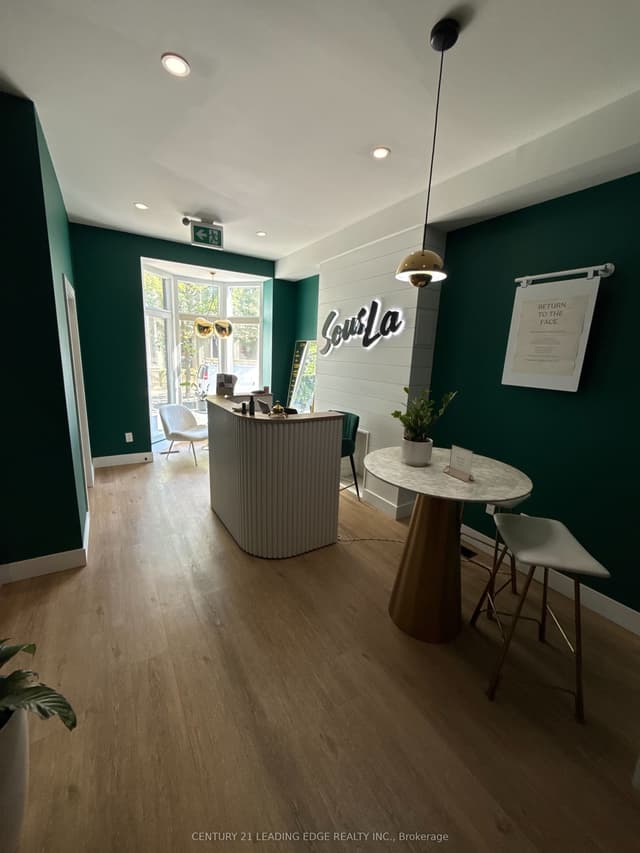 Office at 110 Scollard Street Office, Toronto, ON M5R 1G2, Toronto C02
