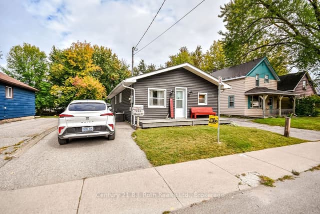 Detached at 246 Gill Street, Orillia, ON L3V 4K4